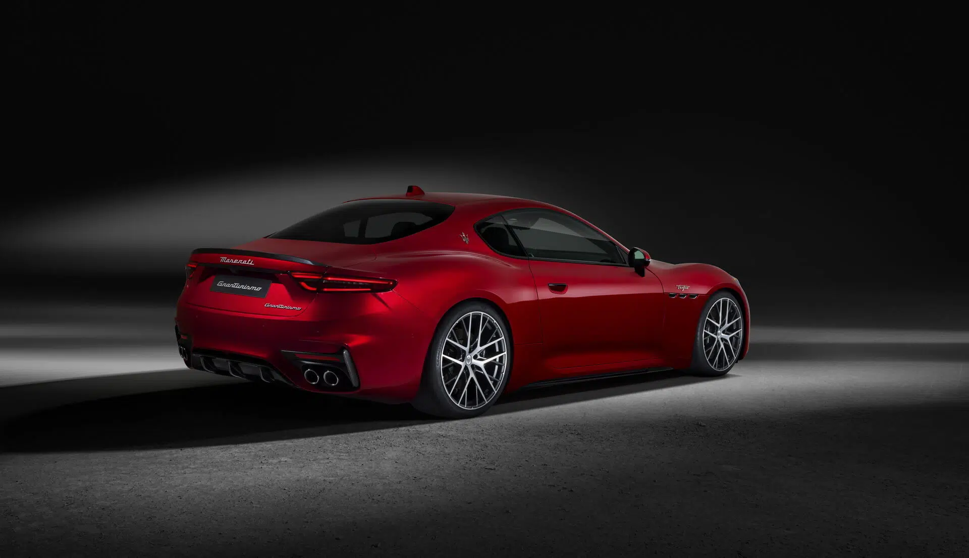 Maserati GranTurismo Trofeo vista traseira 3/4
