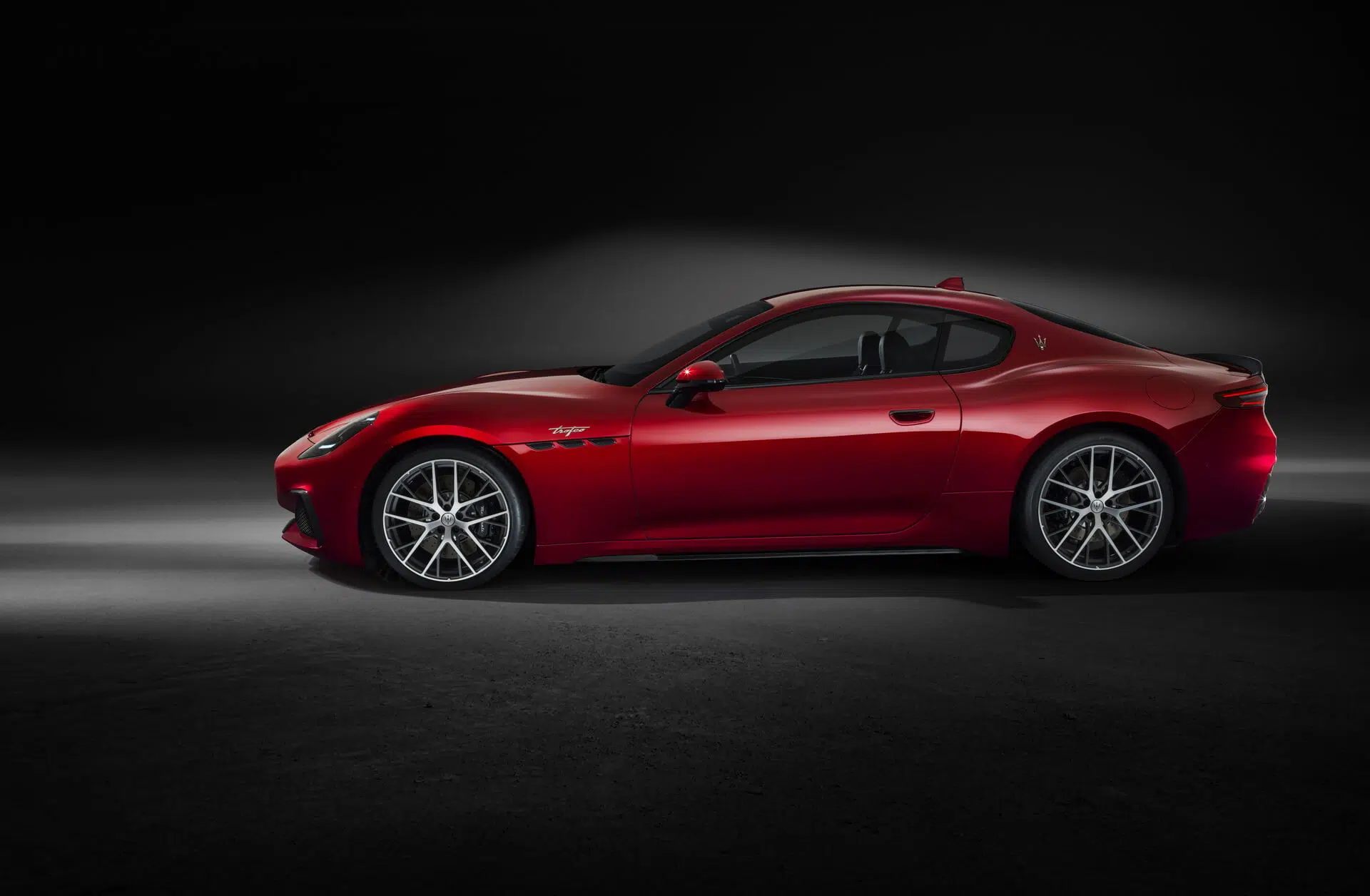Maserati GranTurismo Trofeo vista lateral