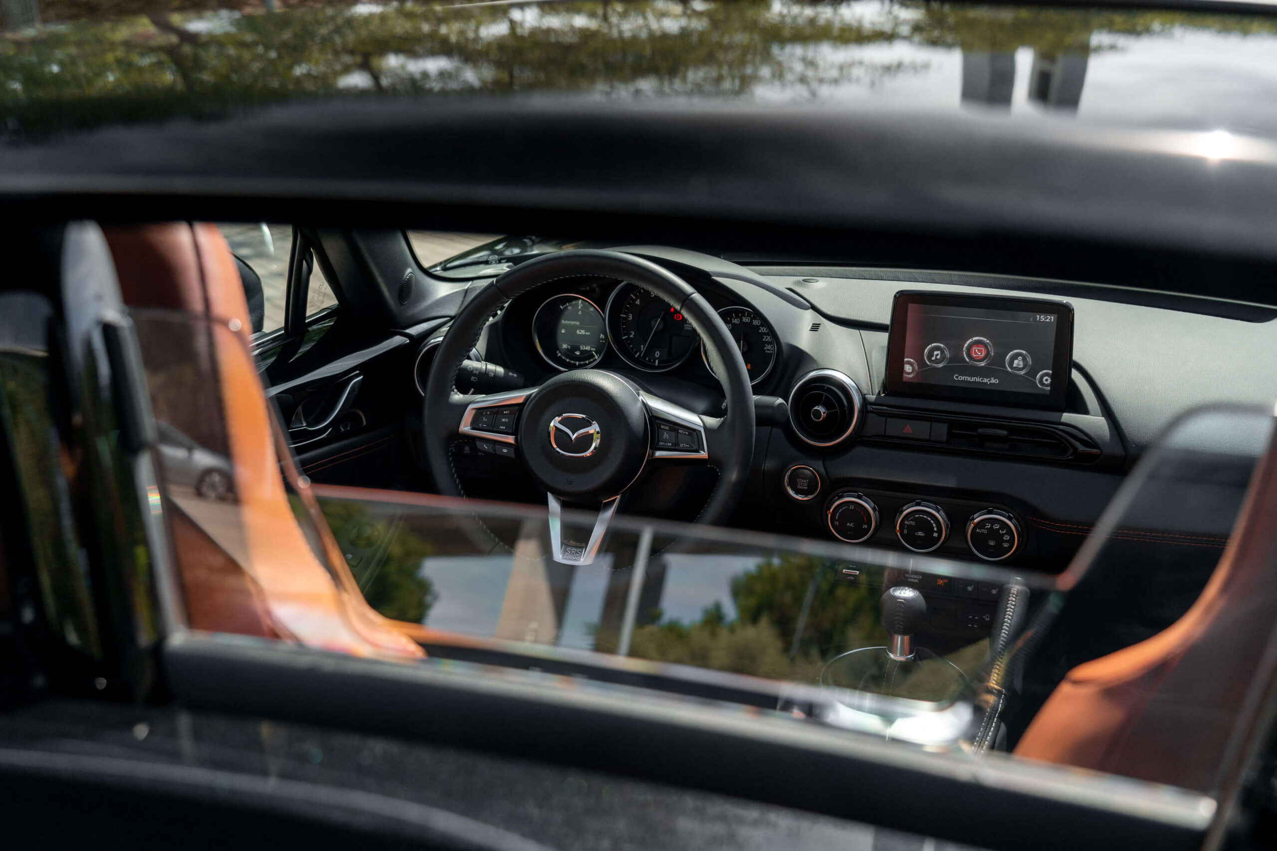 Mazda MX-5 RF interior