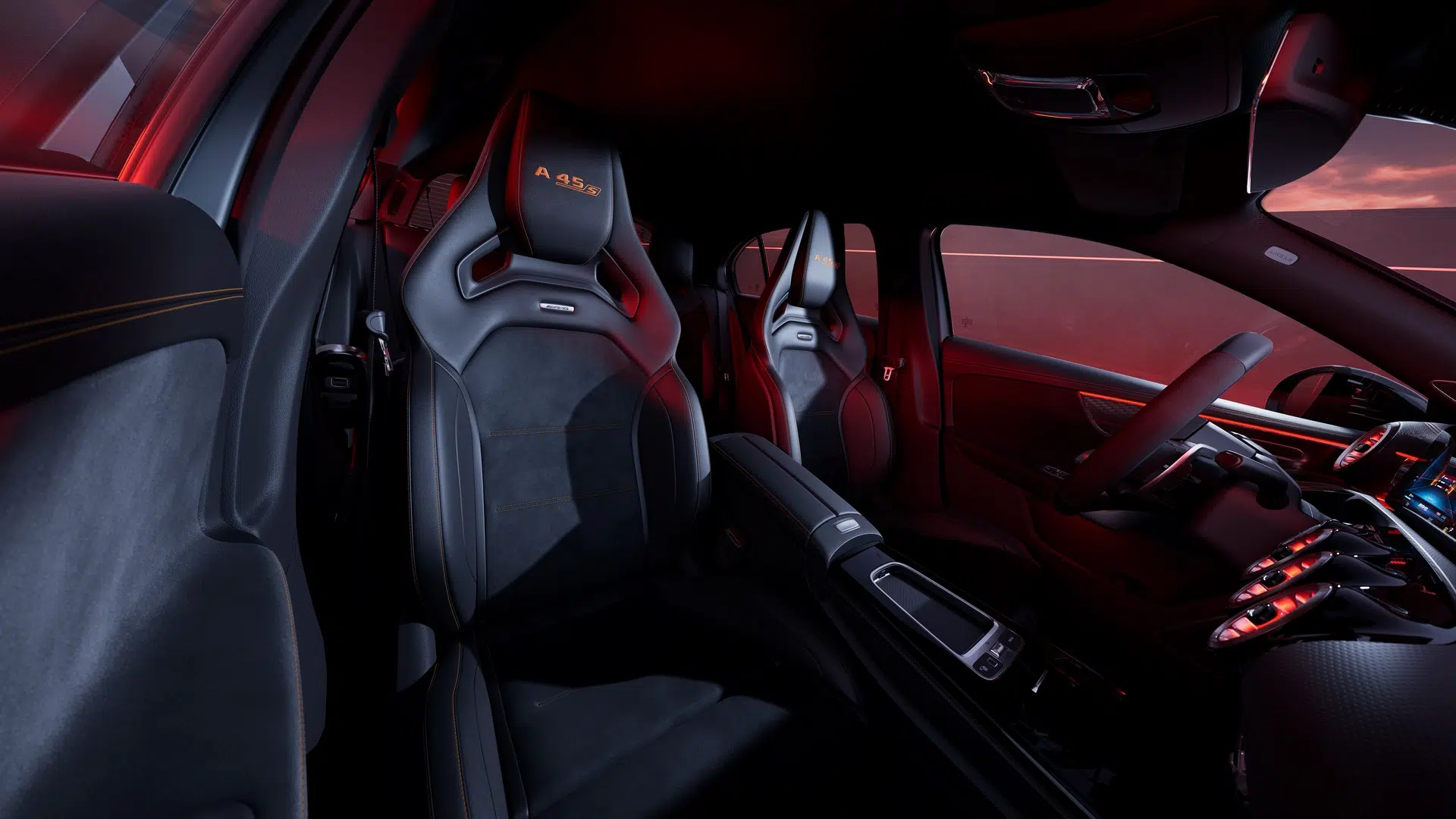 Mercedes-AMG A 45 pormenor bancos