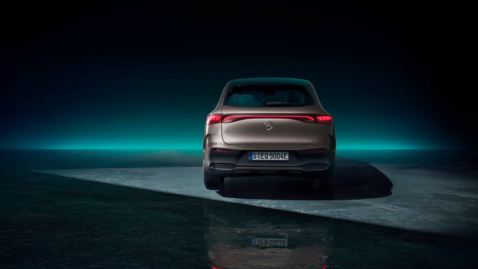 Mercedes-Benz EQE SUV vista traseira