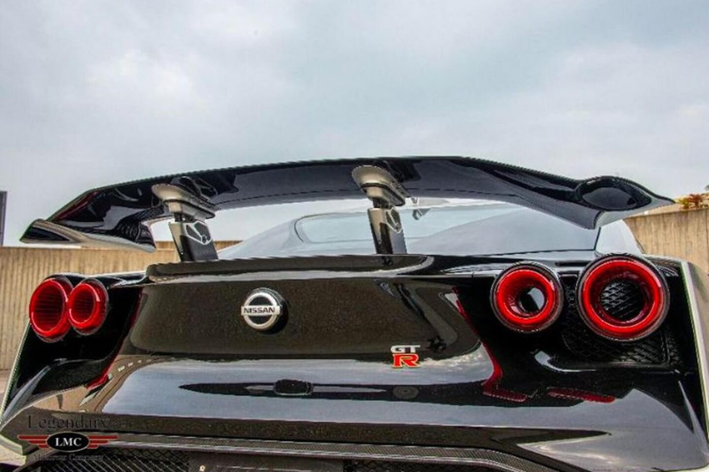Nissan GT-R50 by Italdesign detalhe traseira