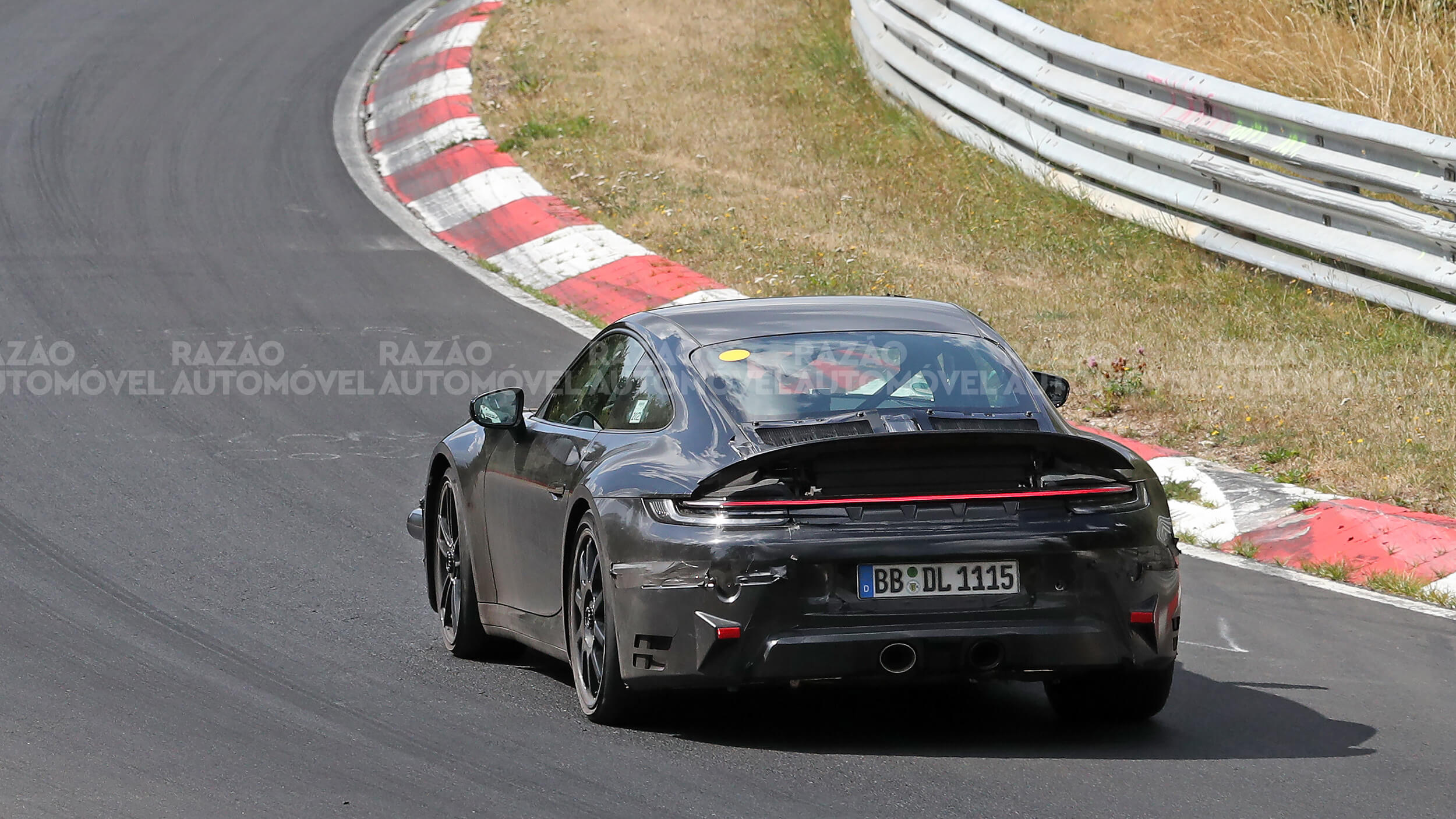 Porsche 911 GTS hibrido fotos-espia vista dianteira