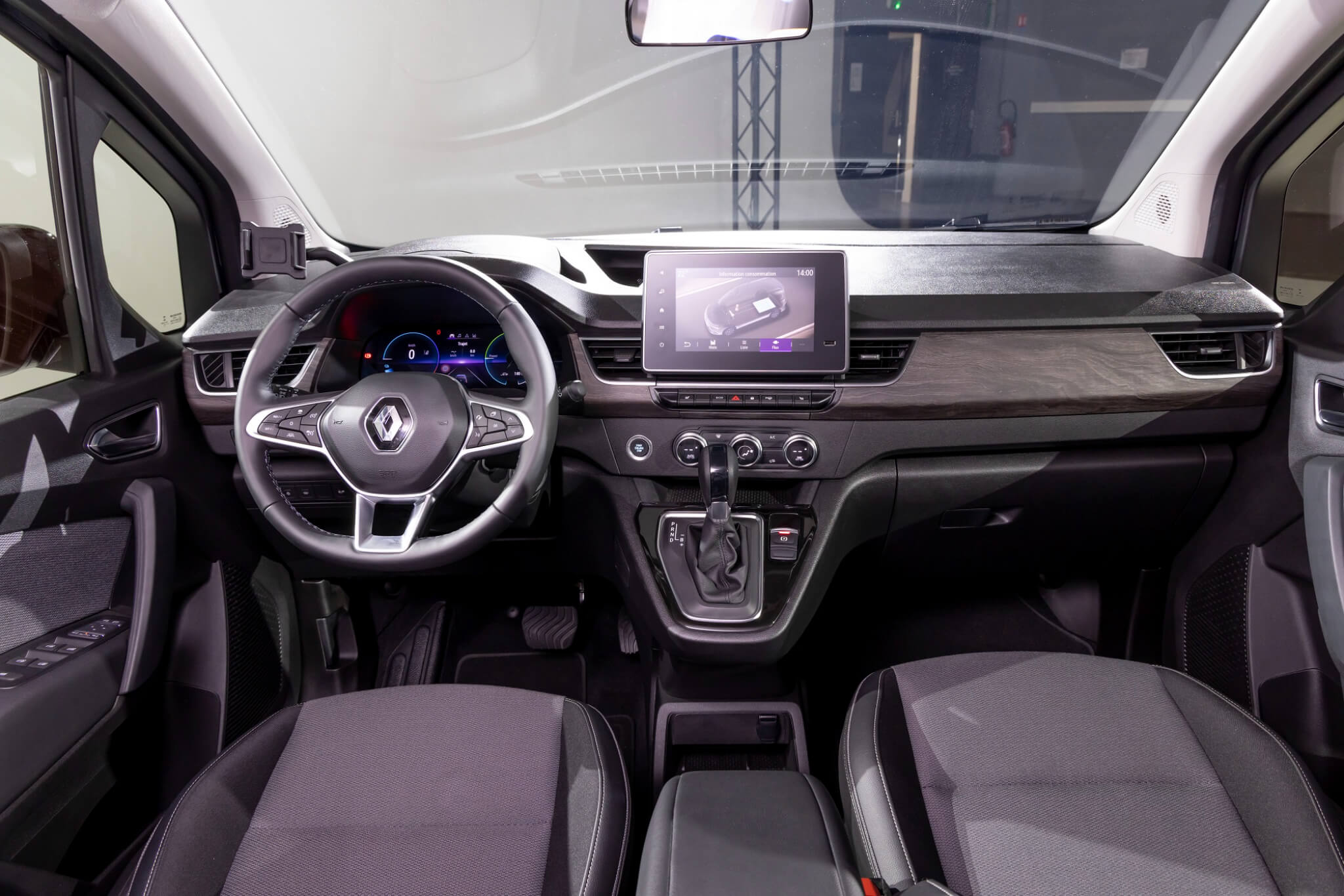 Renault Kangoo E-Tech interior