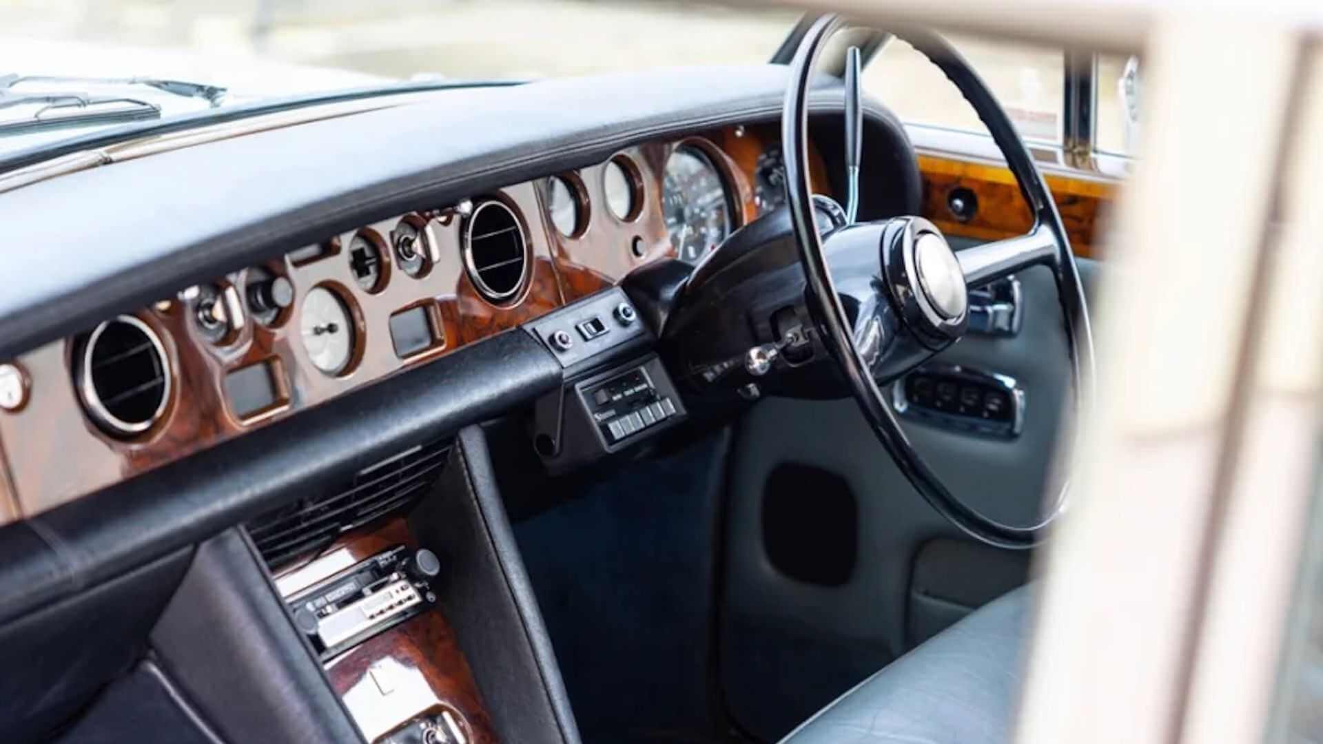 Rolls-Royce Silver Shadow interior