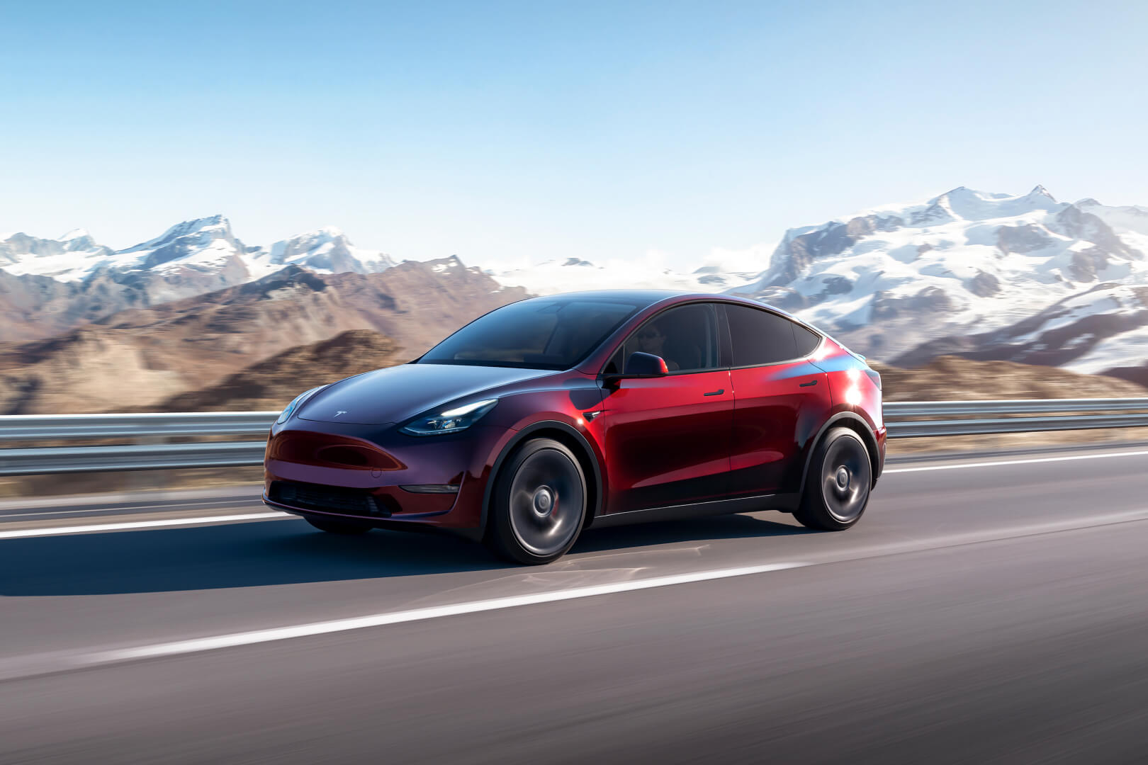 Tesla Model Y frente 3/4 Midnight Cherry Red