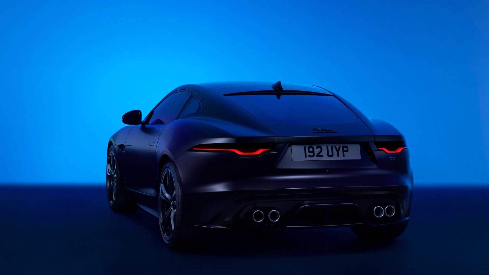 Jaguar F-Type 2023 75, traseira