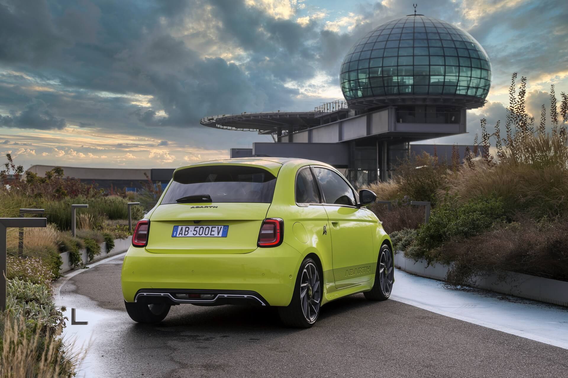 Abarth-595e