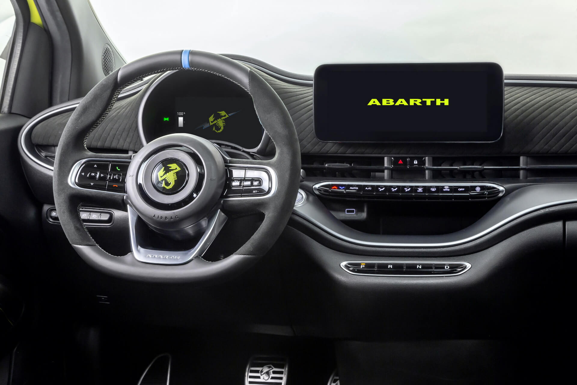 Abarth-595e interior