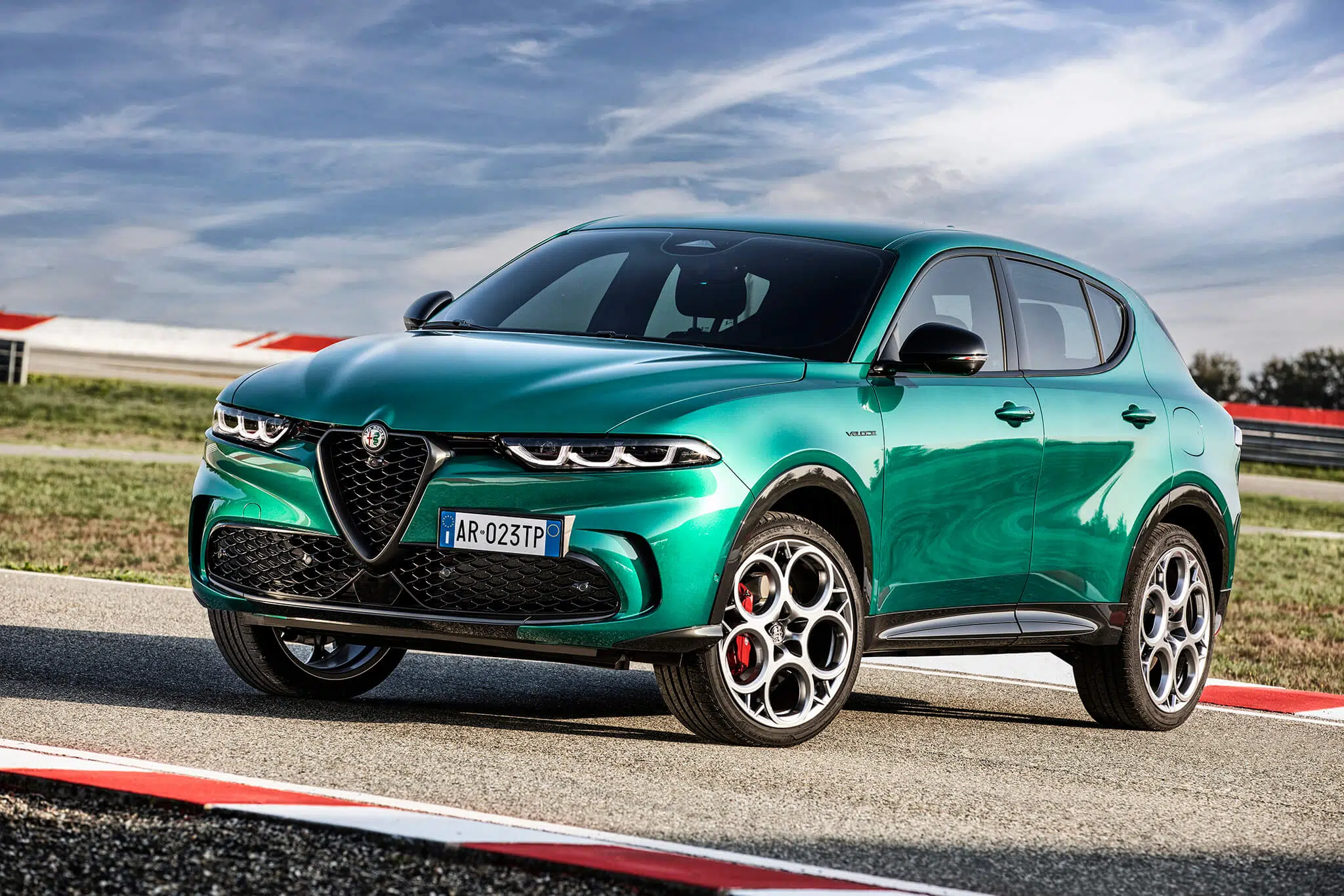 Alfa Romeo Tonale Plug-in Hybrid Q4 frente 3/4