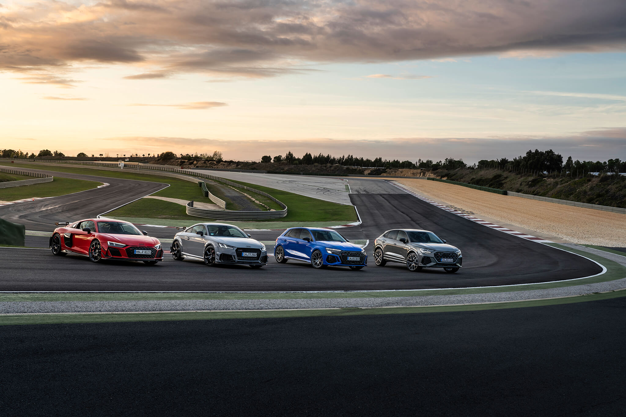 Audi RS Performance Days: r8 gt rwd, rs 3 performance edition, tt iconic rs e rs q3 10 years edition