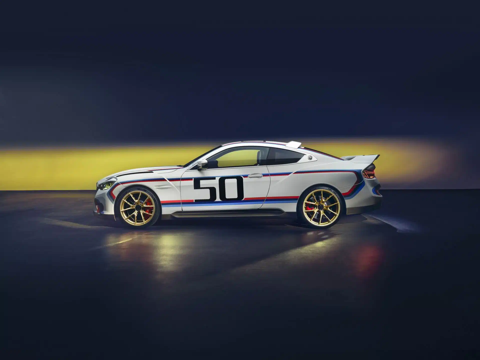 BMW 3.0 CSL vista lateral