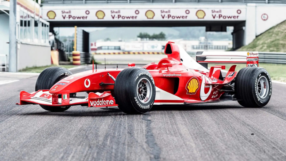 Ferrari F2003-GA vista dianteira 3/4