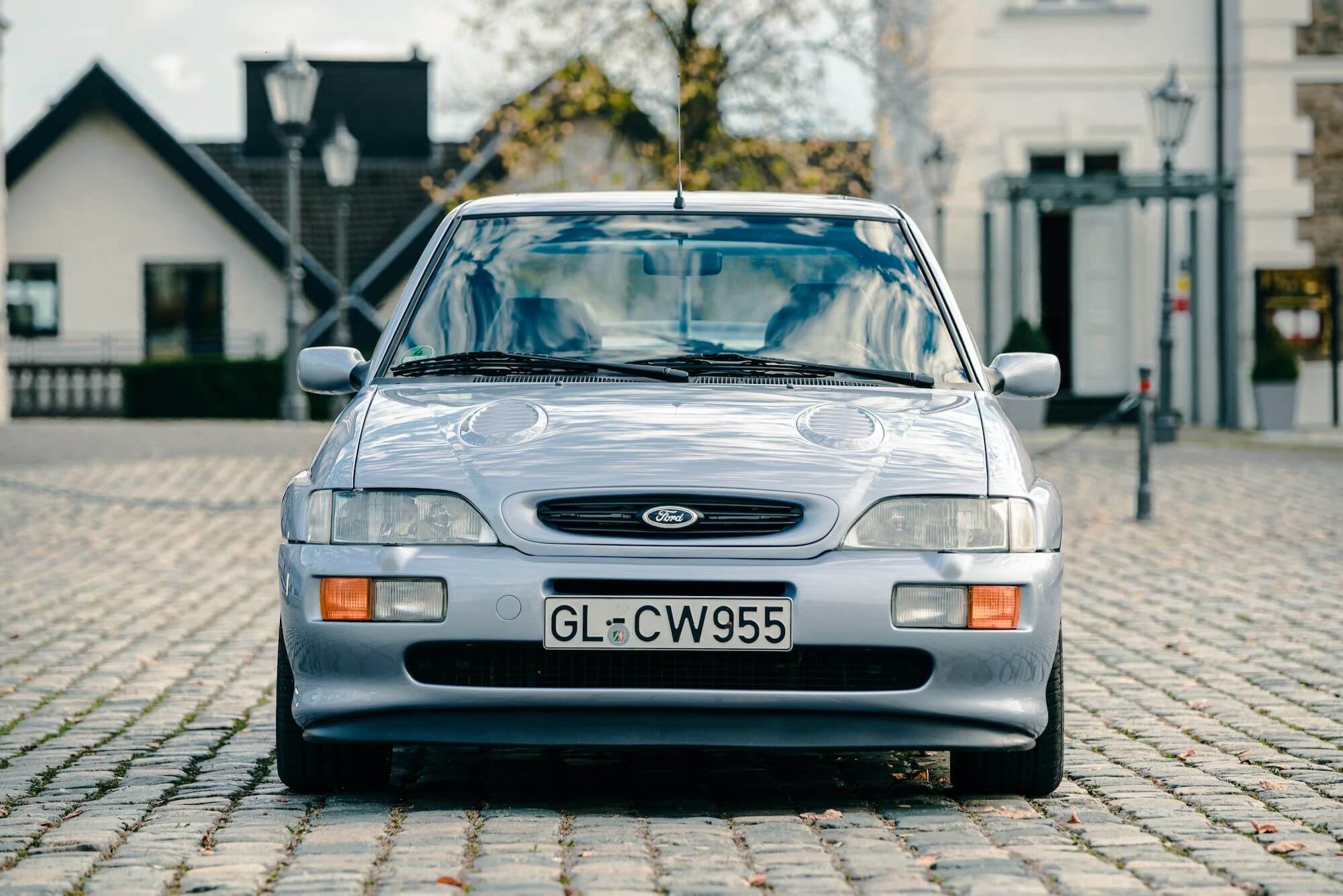 Ford Escort RS Cosworth vista dianteira