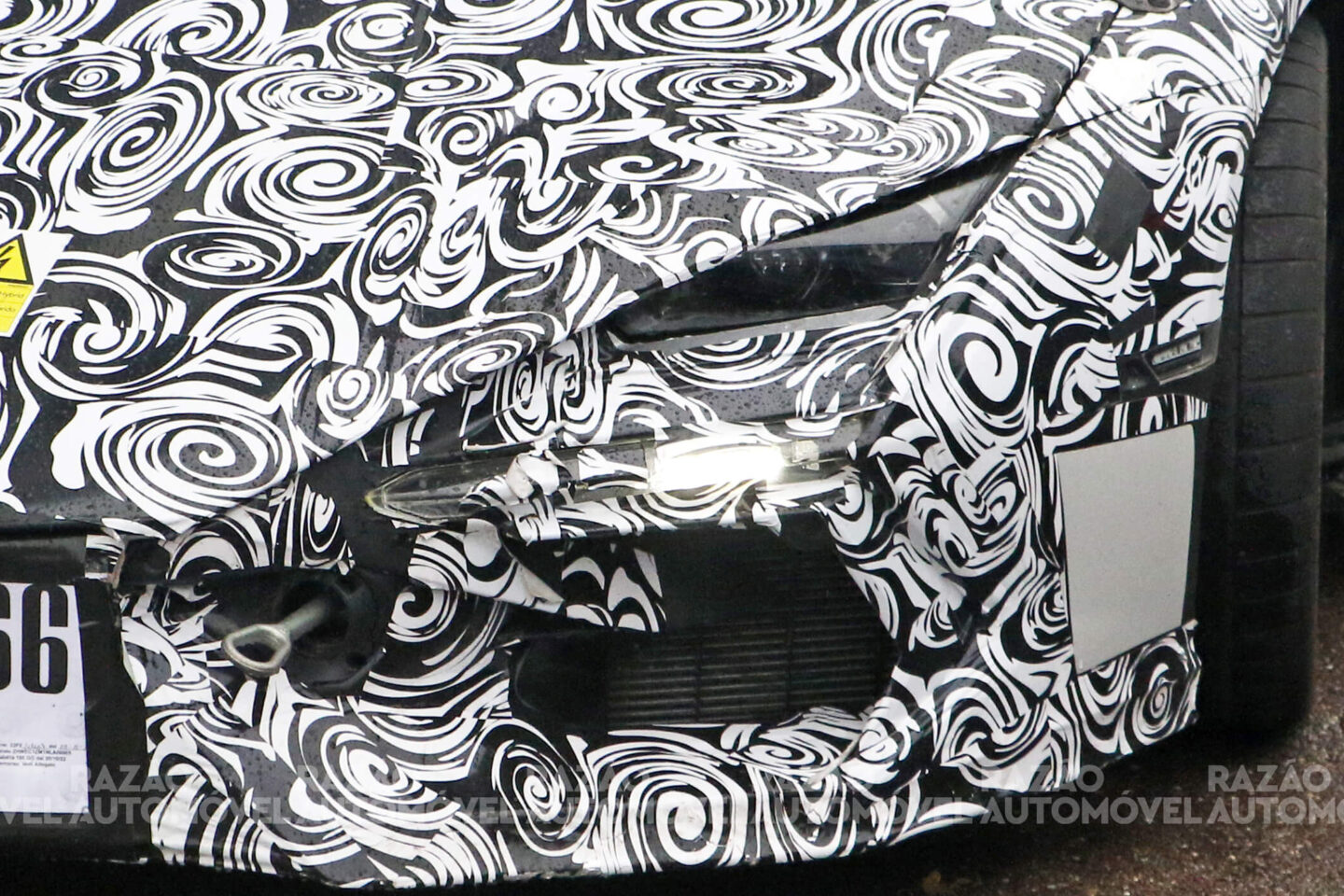 Lamborghini Aventador fotos-espia pormenor faróis dianteiros