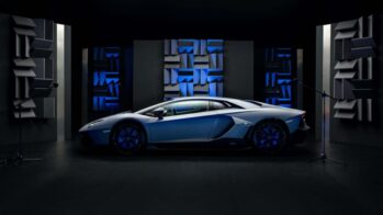 Lamborghini Aventador V12 em sala de som