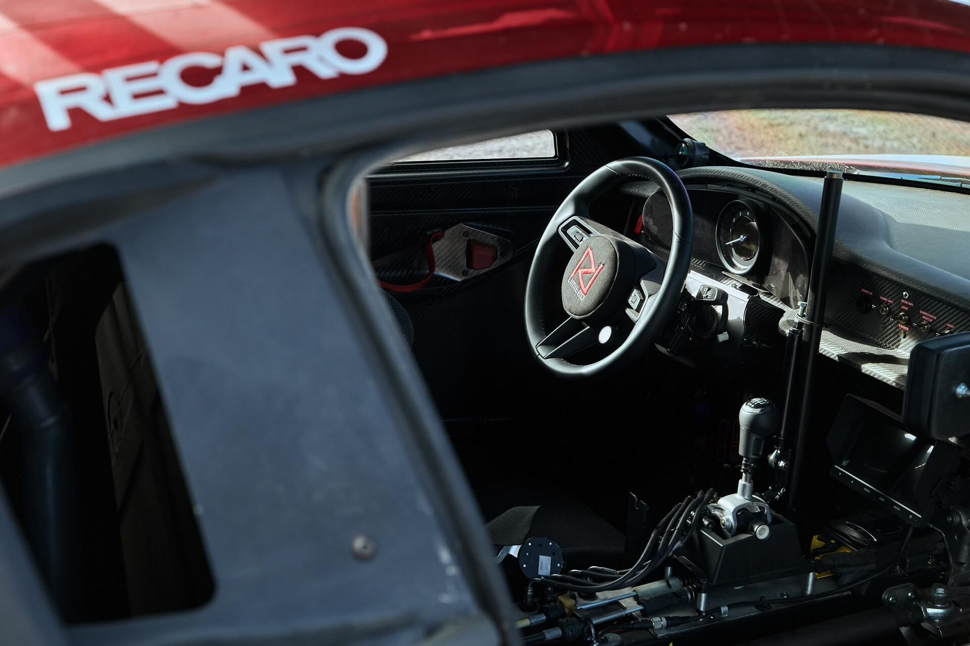 Porsche 911 interior