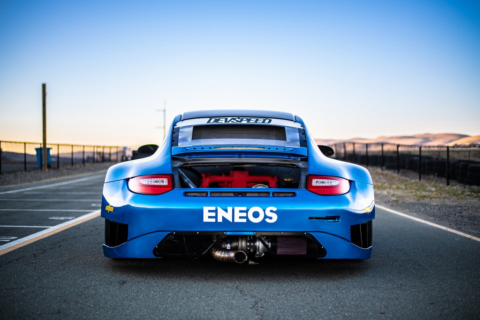 Porsche 911 GT3 STI By Eneos vista traseira