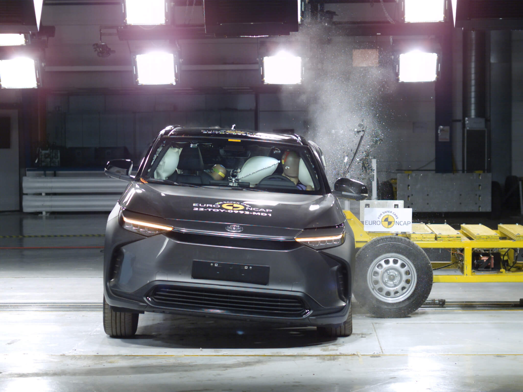 Toyota bZ4X crash-test