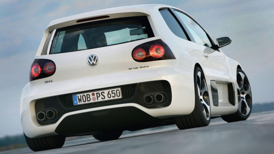 volkswagen golf gti w12 traseira