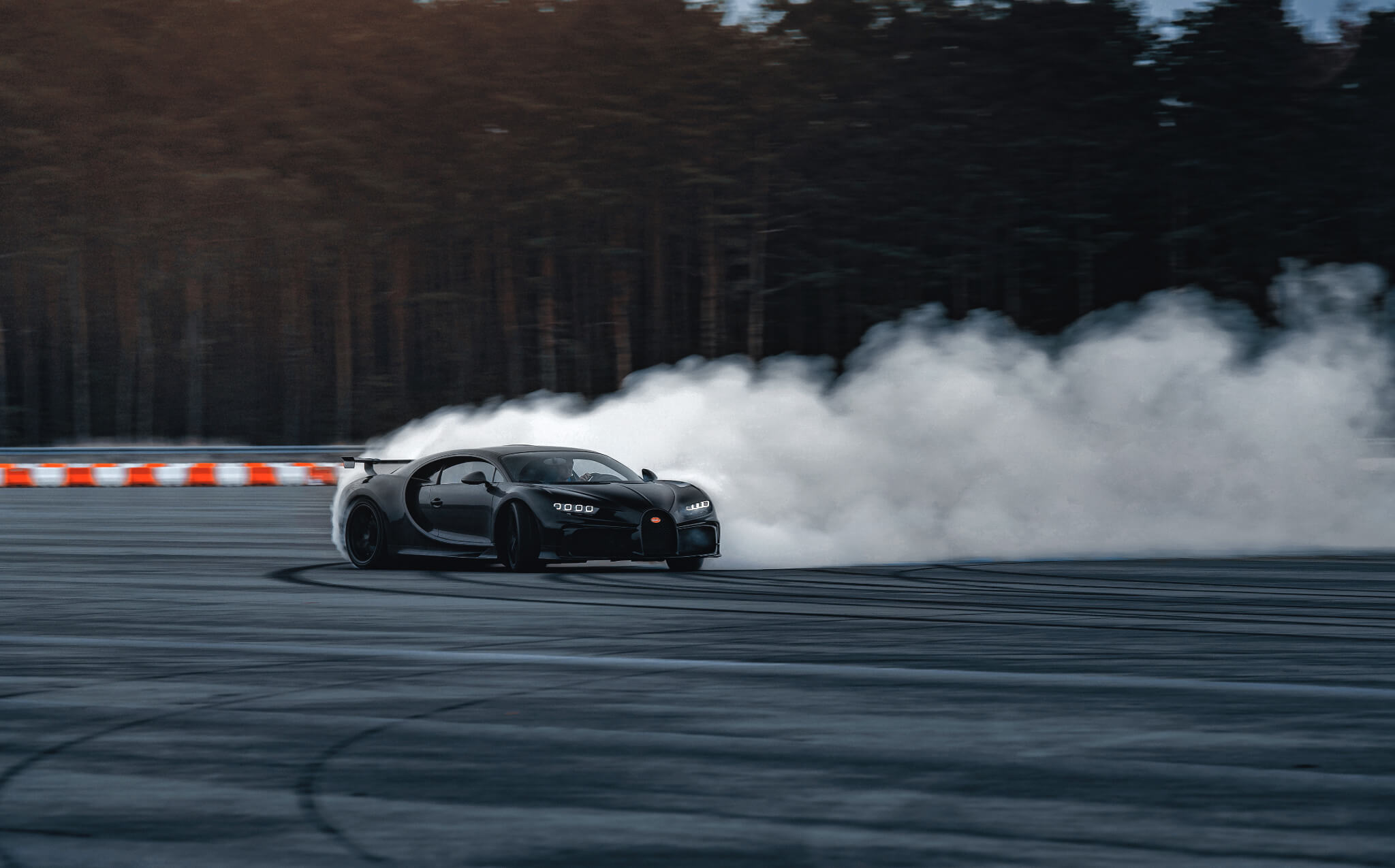 Bugatti Chiron Pur Sport drift