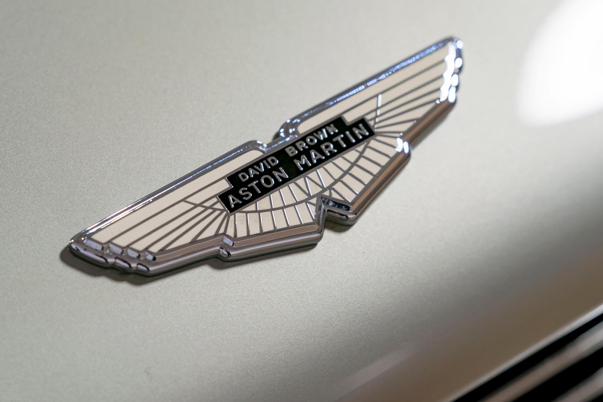 Aston Martin DB5 James Bond pormenor símbolo