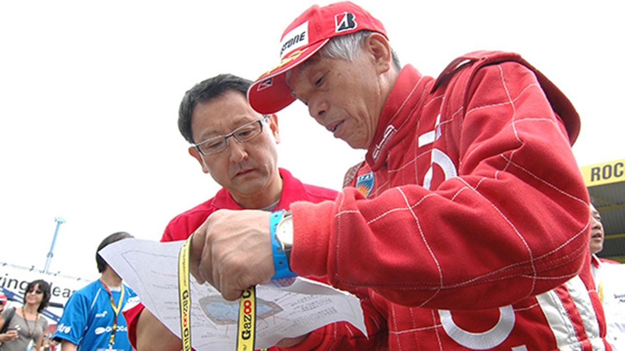 Hiromu Naruse com Akio Toyoda