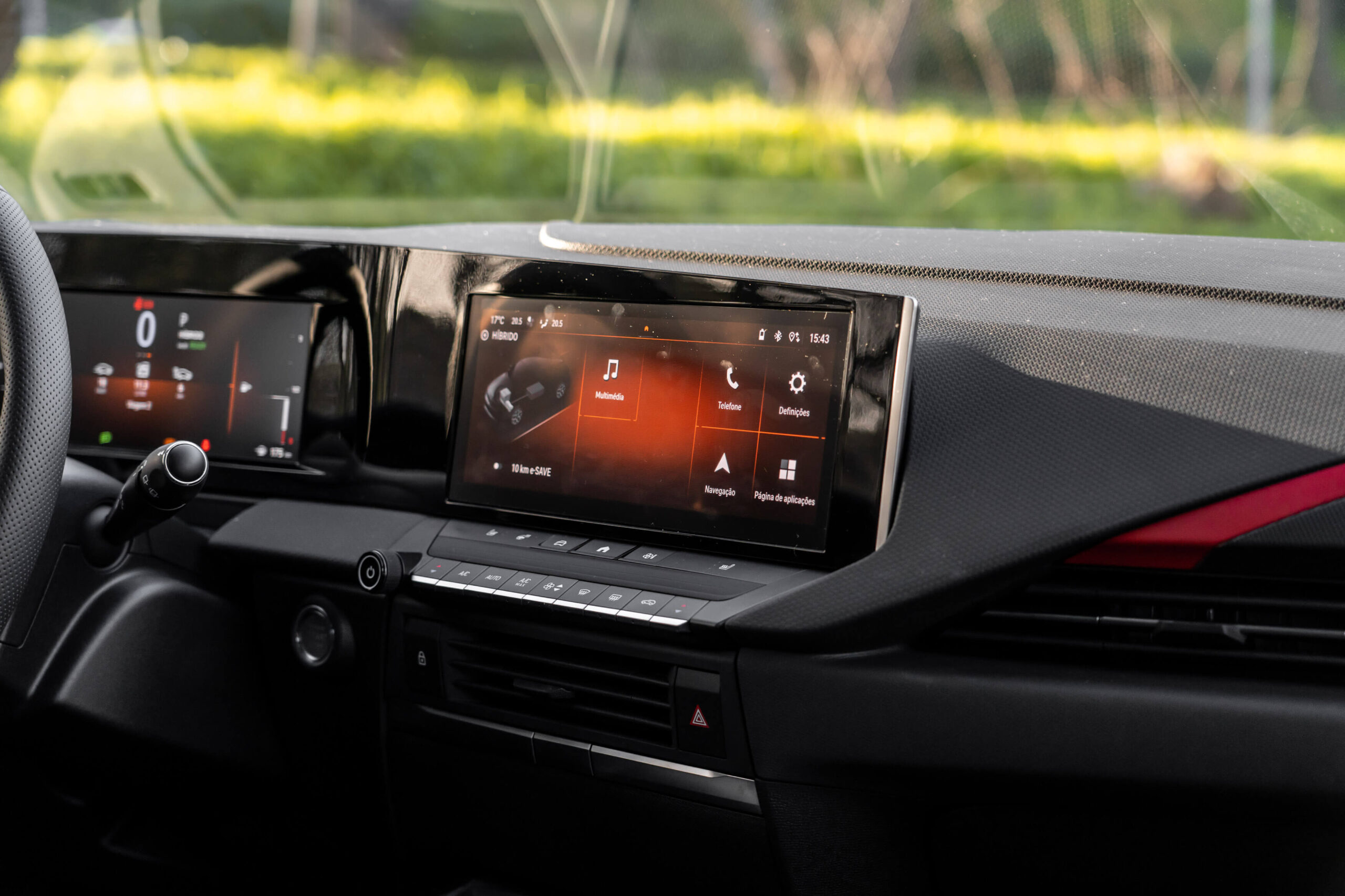 Opel Astra ecrã central