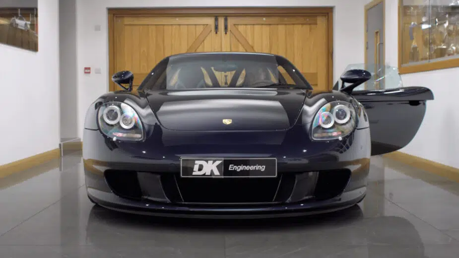 Porsche Carrera GT de frente