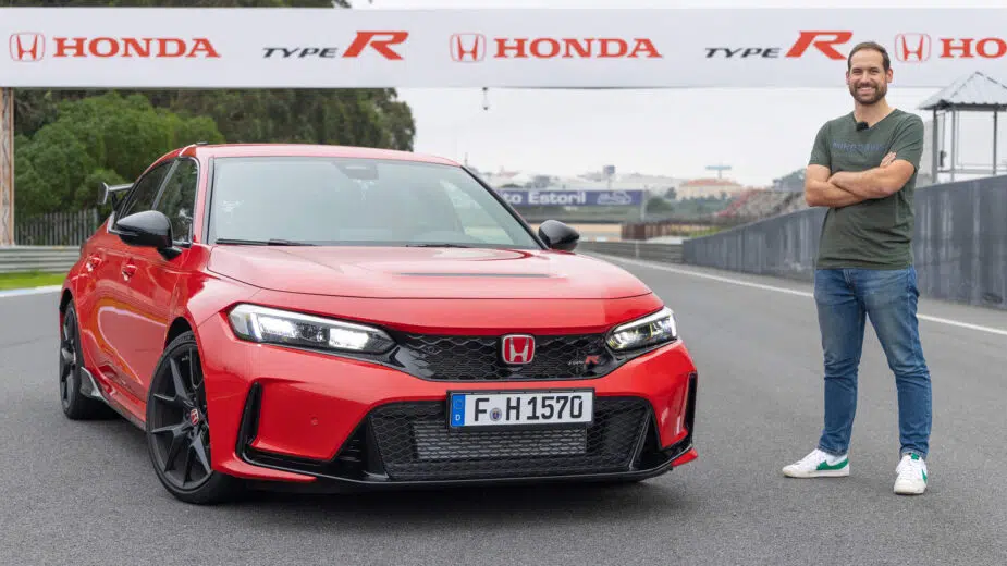 Honda Civic Type R e Miguel Dias na reta da meta do Estoril