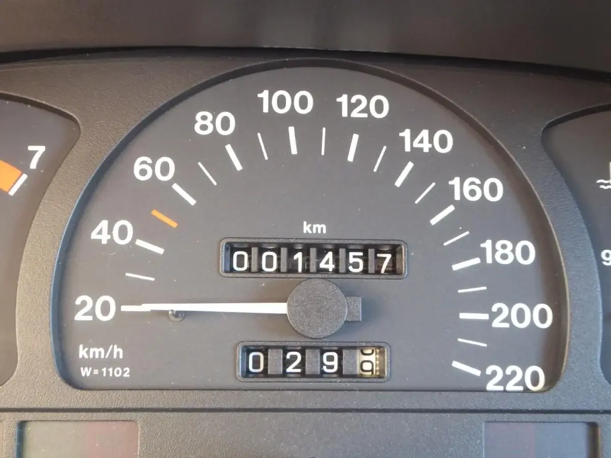 Opel Astra F conta quilómetros