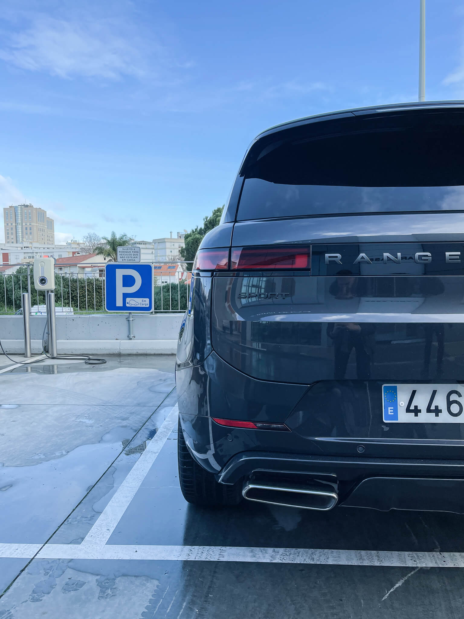 Range Rover Sport PHEV carregador