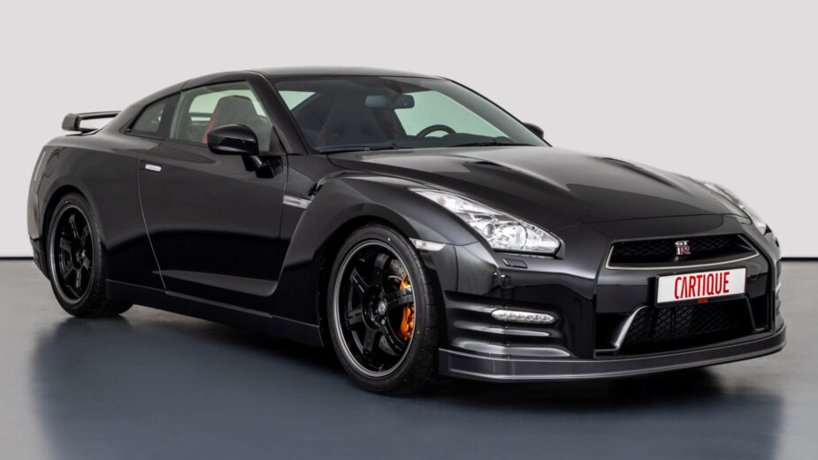 Nissan Skyline GT-R R36  Carros de luxo, Carros, Gran turismo