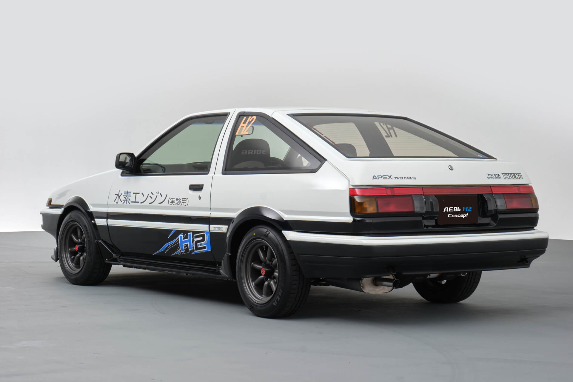 Toyota AE86 H2, traseira 3/4