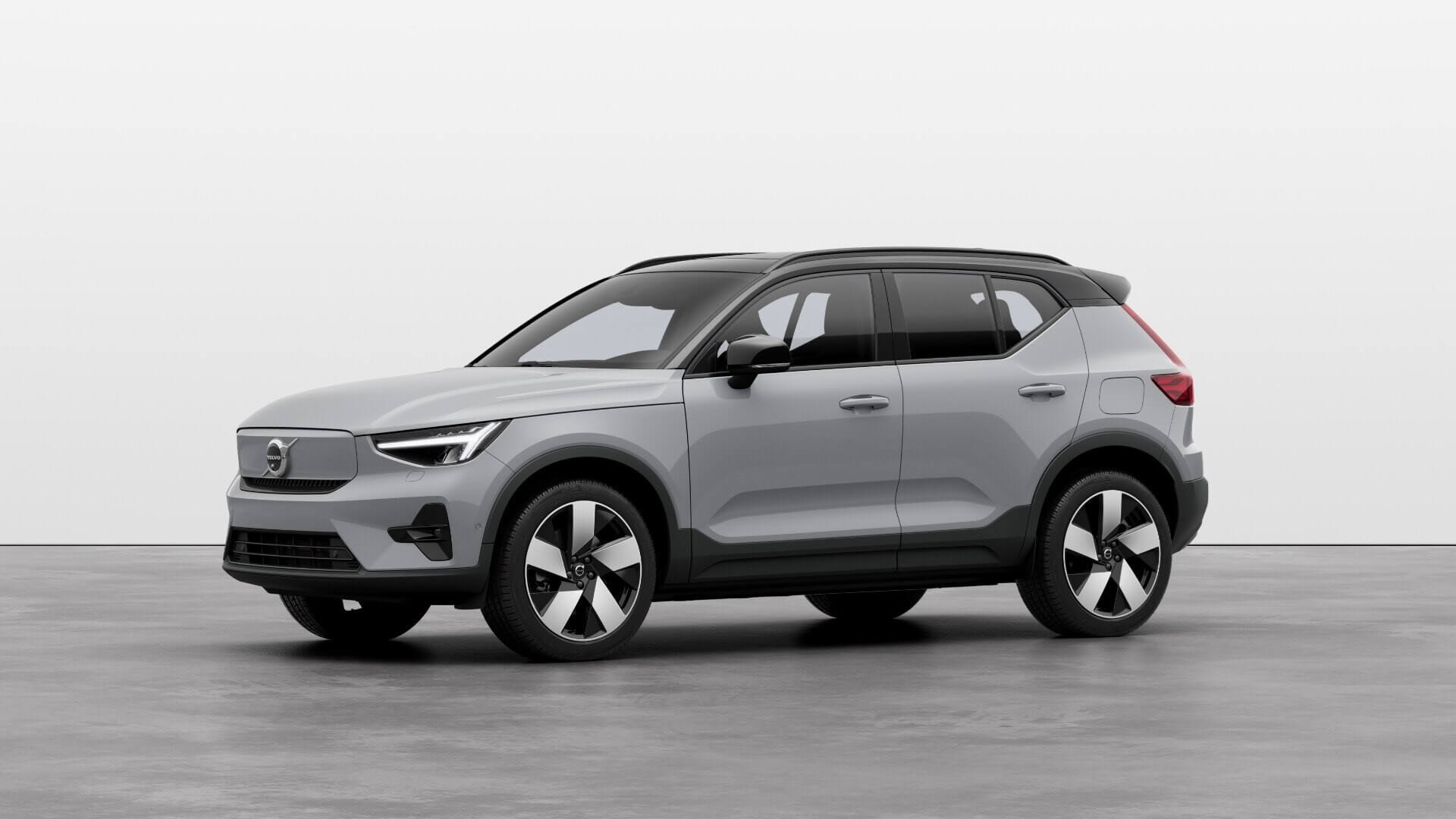 Volvo XC40 Recharge vista dianteira 3/4