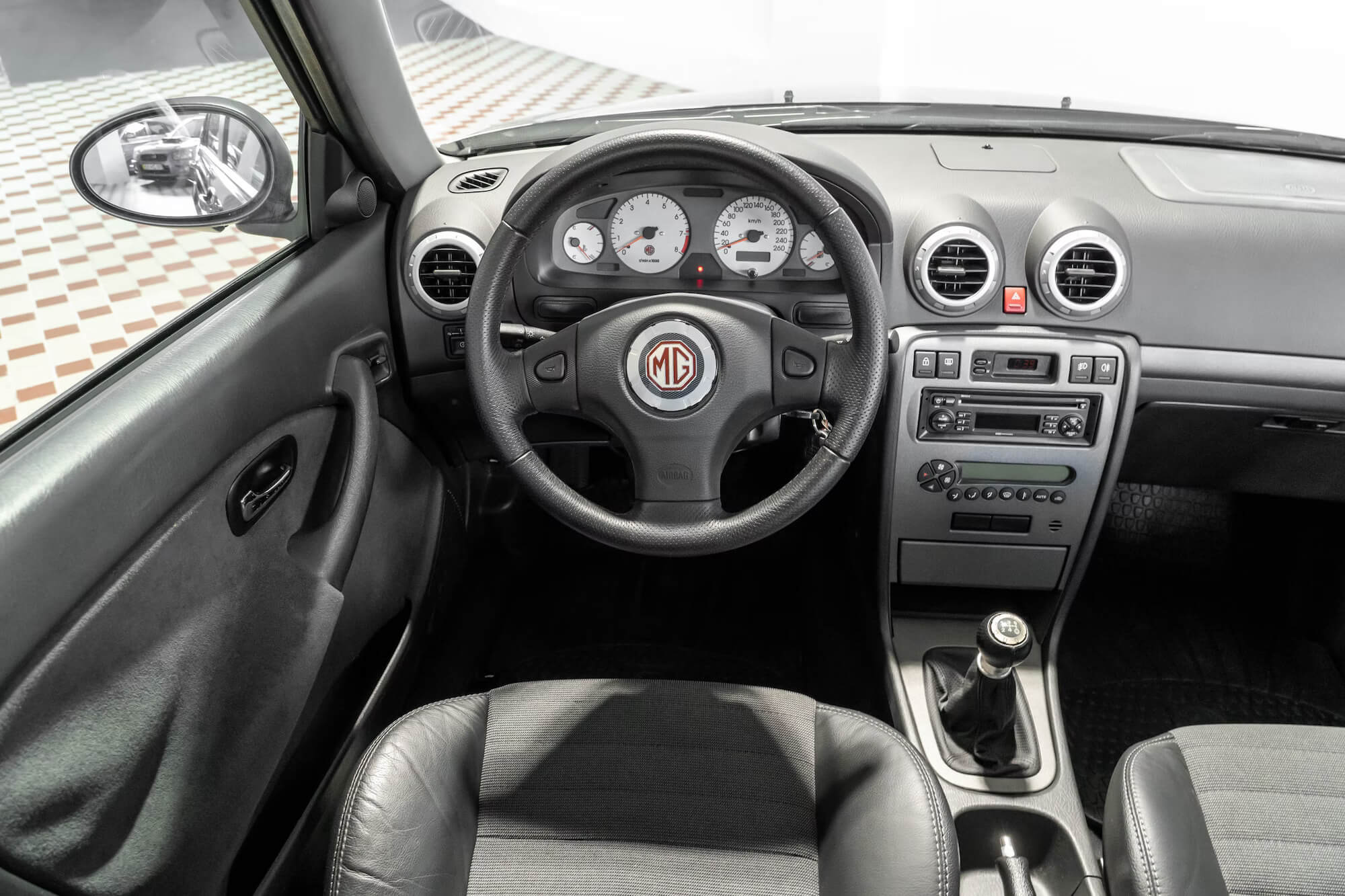 MG ZS 180 interior