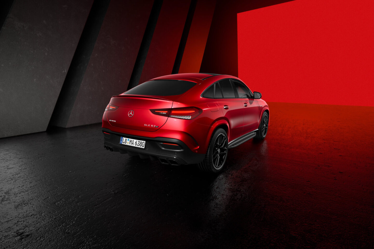 Mercedes-AMG GLE Coupé 63 vista traseira 3/4