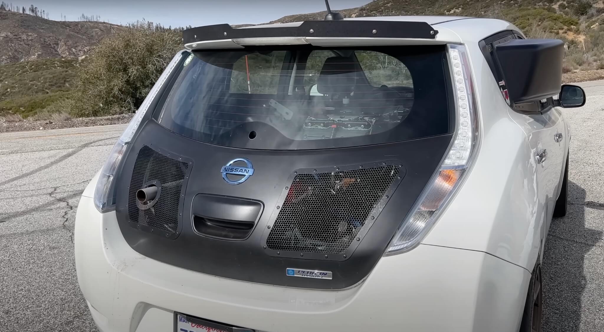 Nissan LEAF motor Kawasaki traseira