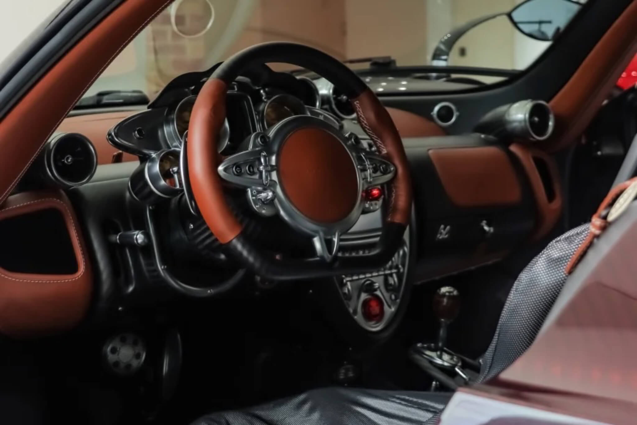 Pagani Huayra Roadster BC interior