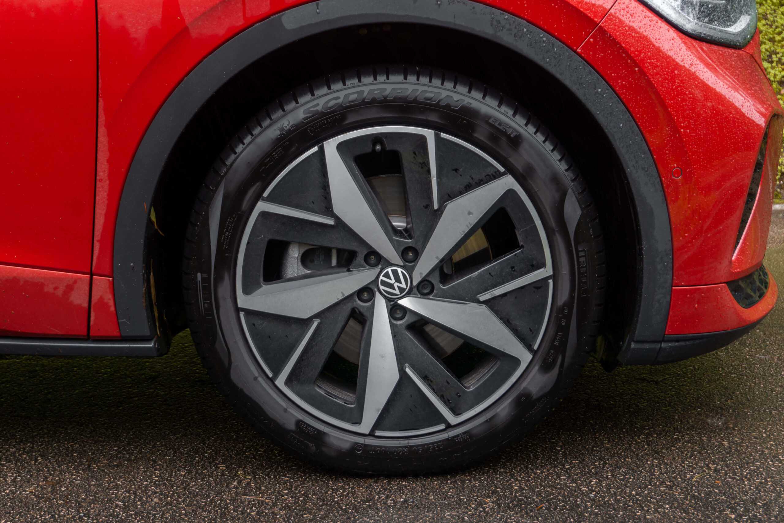 Volkswagen ID.5 GTX pormenor pneus