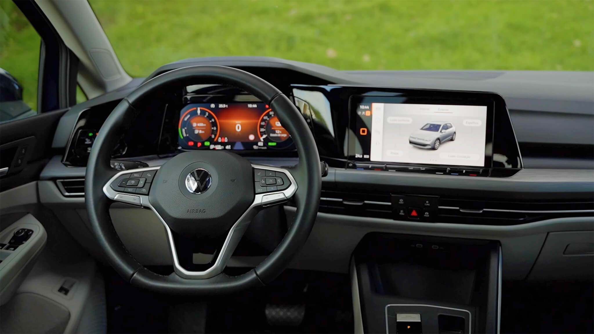 Volkswagen Golf eHybrid interior