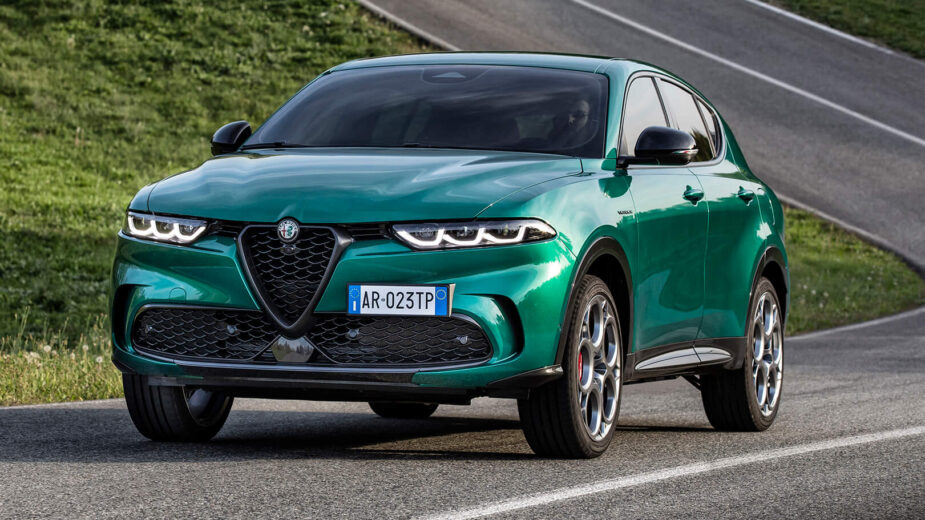 Alfa Romeo Tonale PHEV vista dianteira