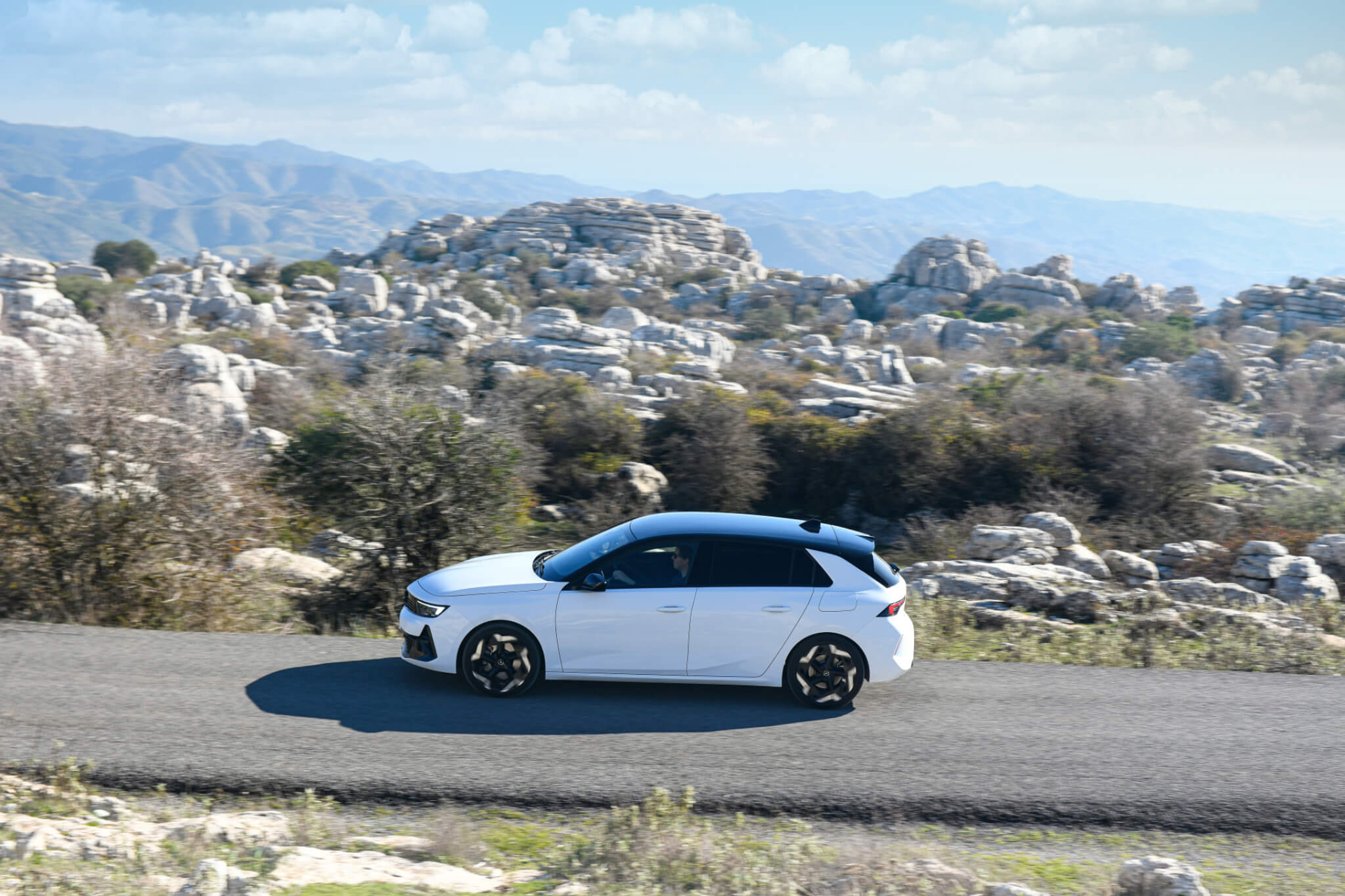 Opel Astra GSE Malaga primeiro Contacto perfil