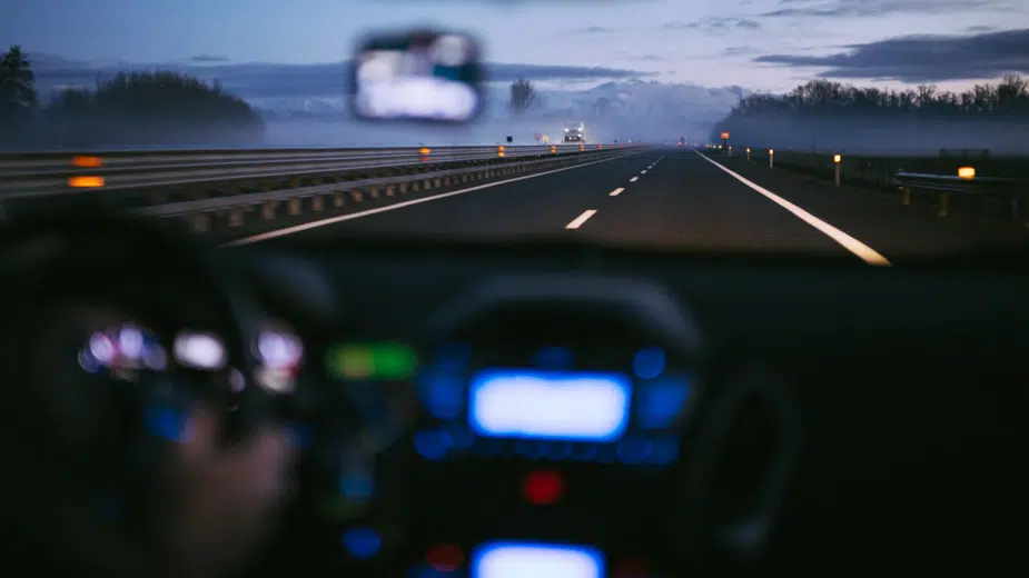 Conduzir na autoestrada