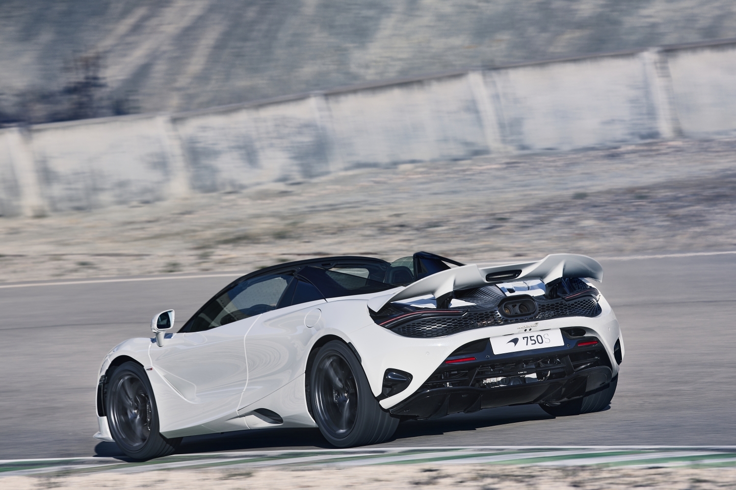 McLaren 750S Spider, na estrada, traseira 3/4