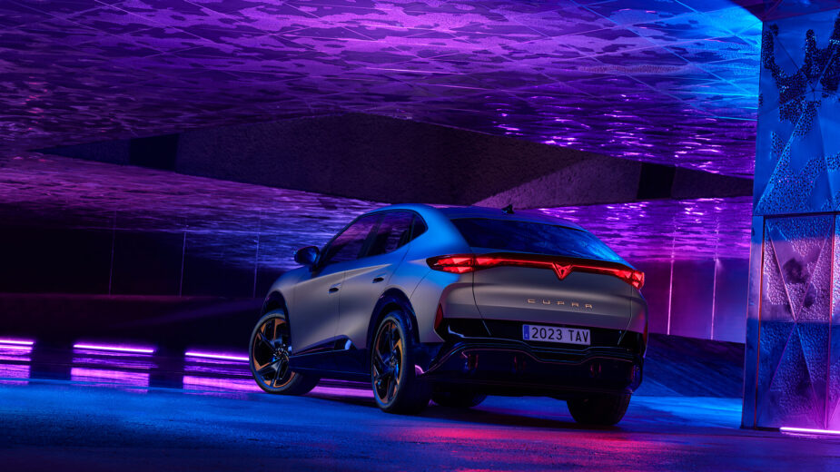 CUPRA Tavascan traseira