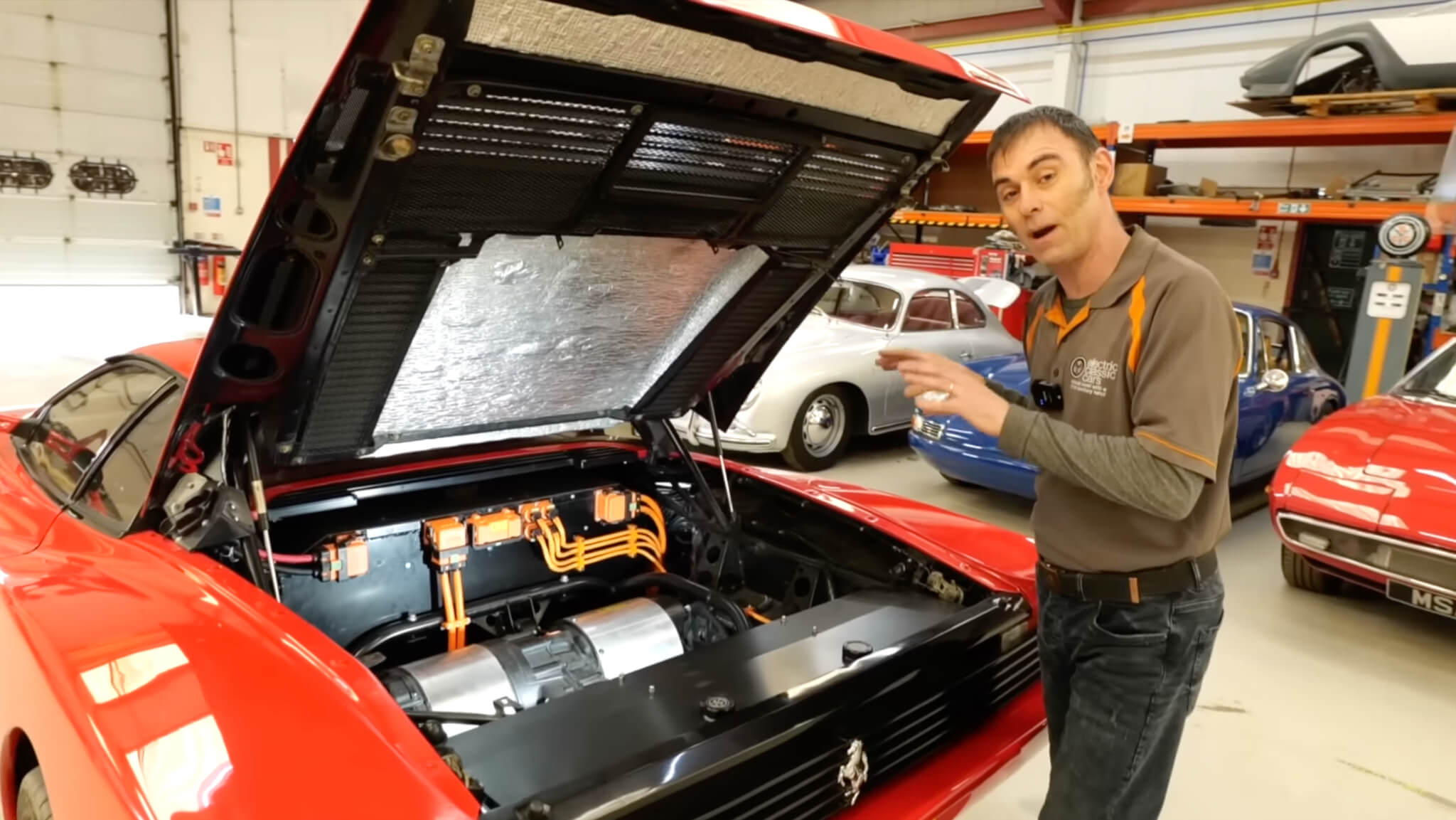 Ferrari Testarossa convertido elétrico Tesla