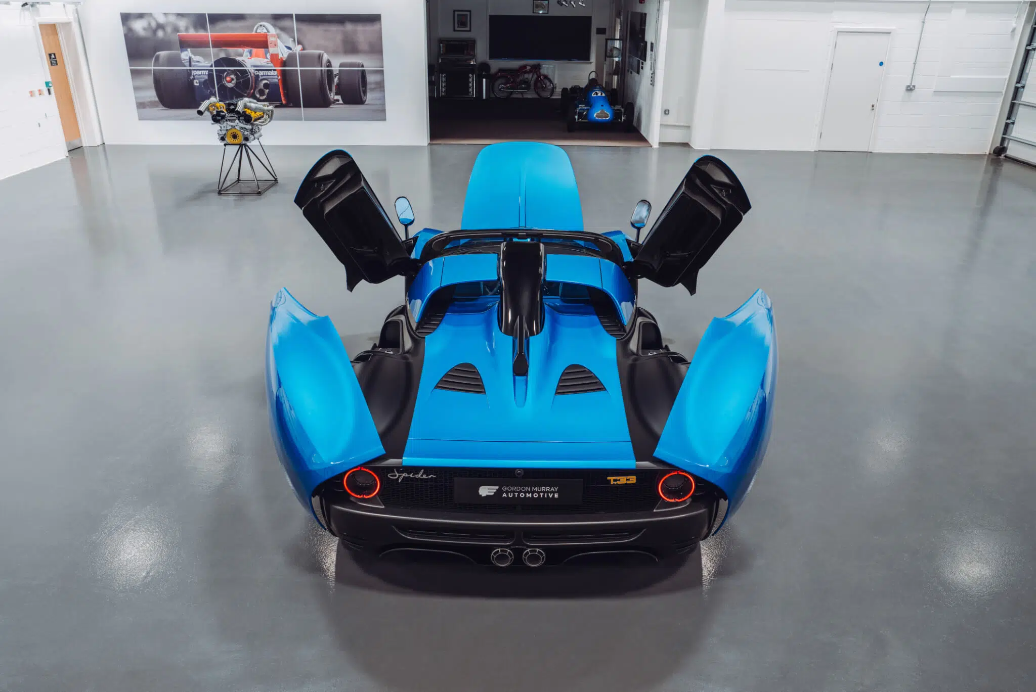 GMA T.33 Spider traseira
