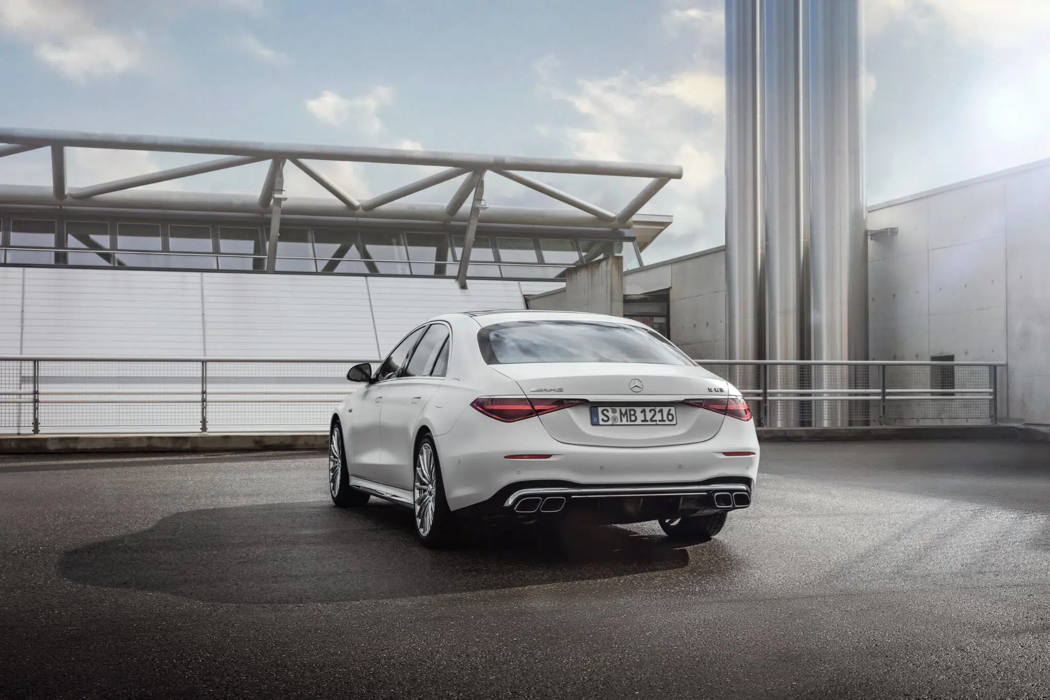 Mercedes-AMG S 63 E Performance traseira