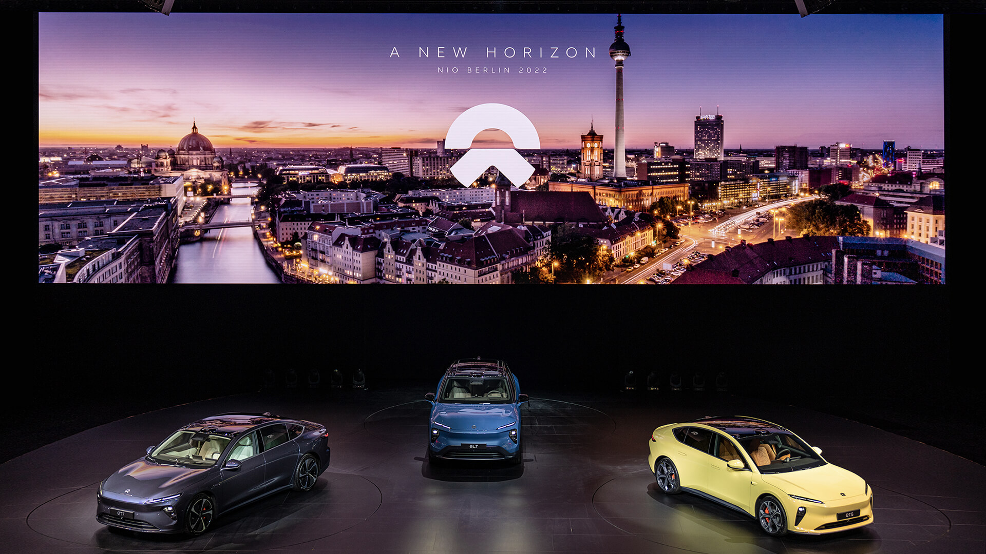 Nio ET7, ET5 e EL7 durante o evento de lançamento em 2022 na Europa